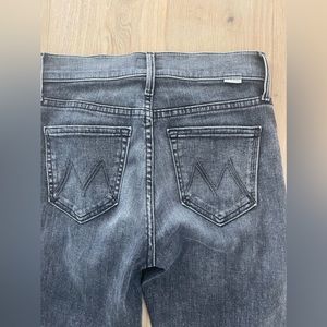 MOTHER Rascal Ankle Step Fray jeans. Size 24